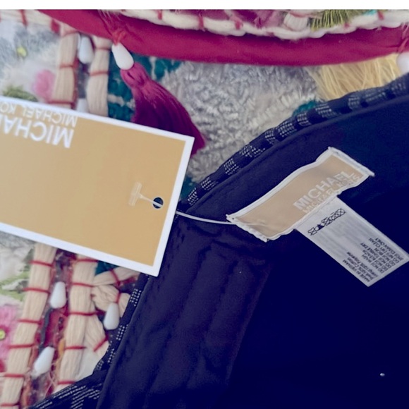 Michael Kors Monogram Hat NWT - Picture 3 of 4